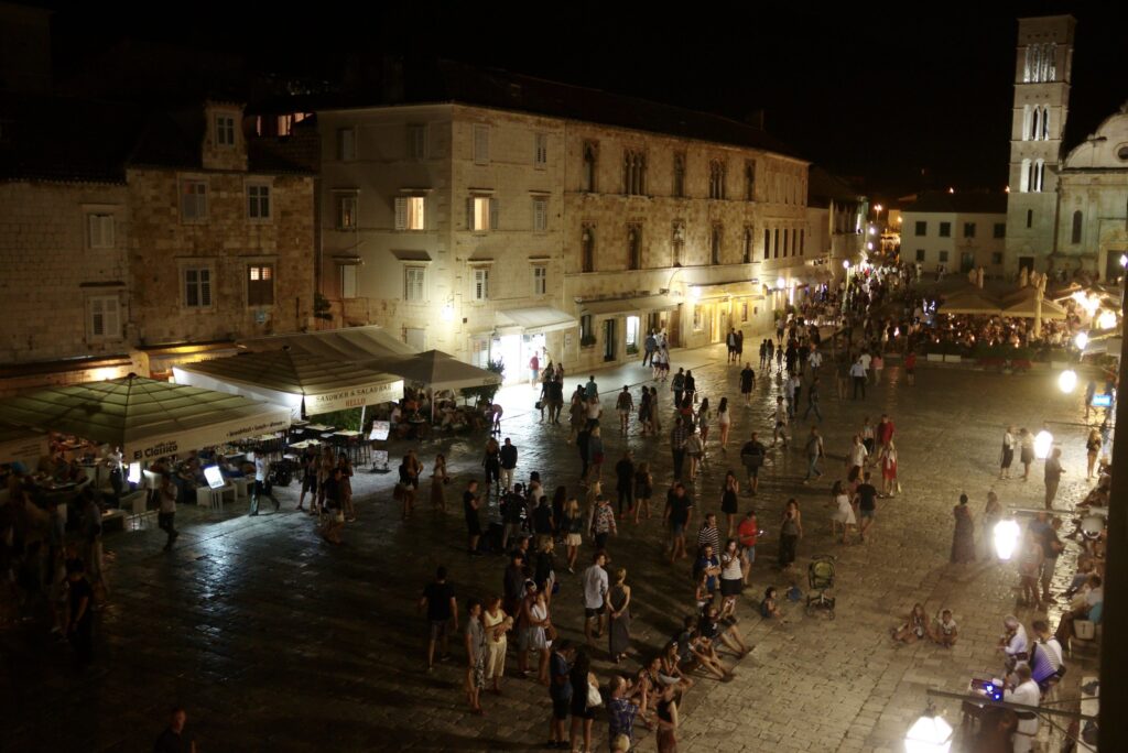 hvar noche