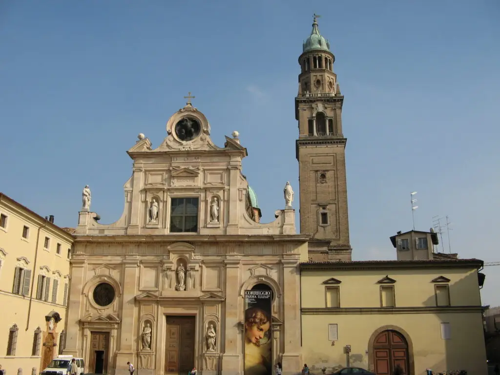 parma plaza