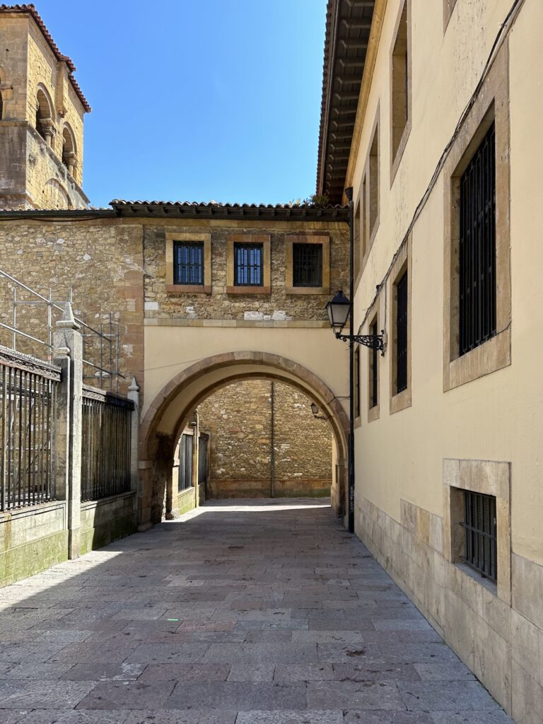 oviedo street
