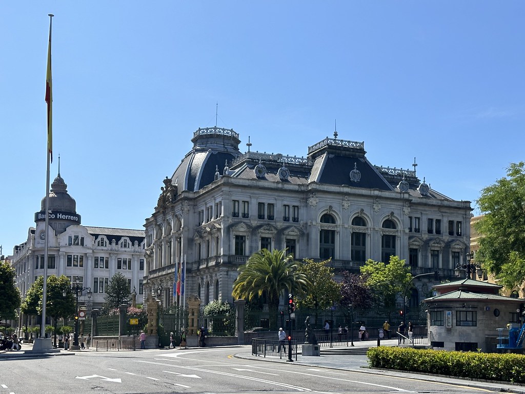 oviedo street