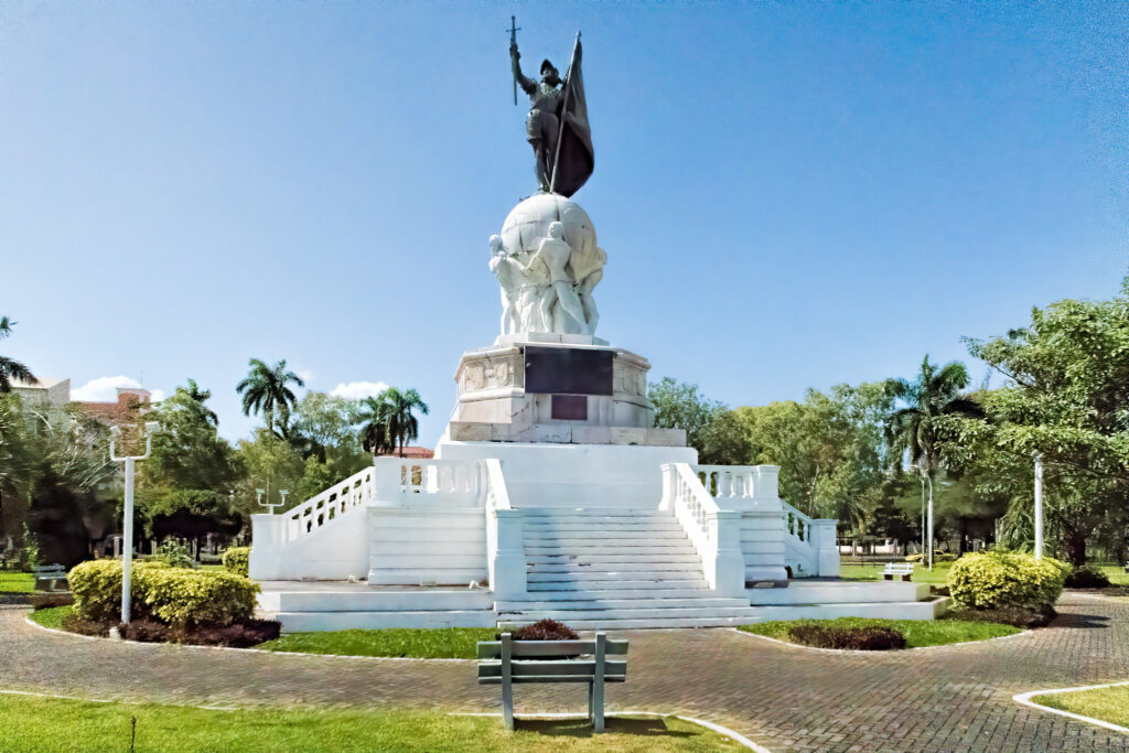panama statue balboa